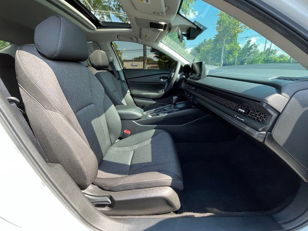 Certified 2025 Honda Accord SE image 32