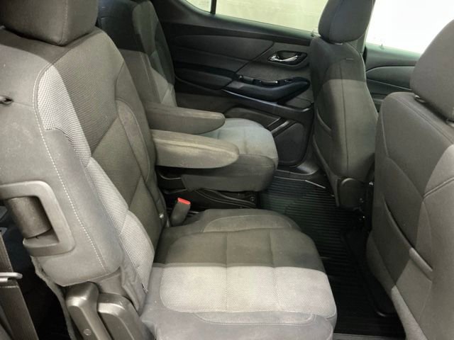 Used 2023 Chevrolet Traverse LT image 15