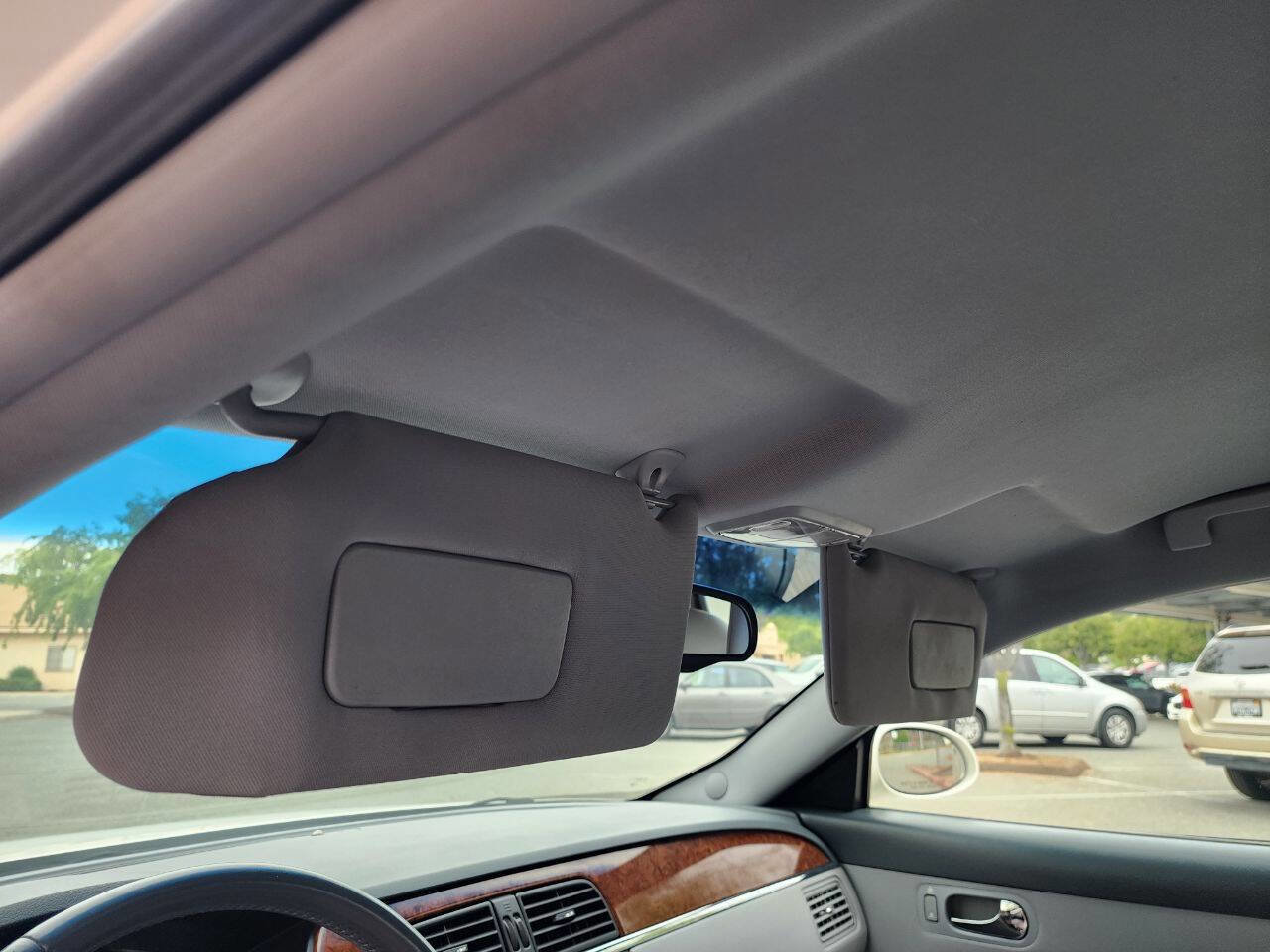 Used 2005 Buick LaCrosse CXS image 40