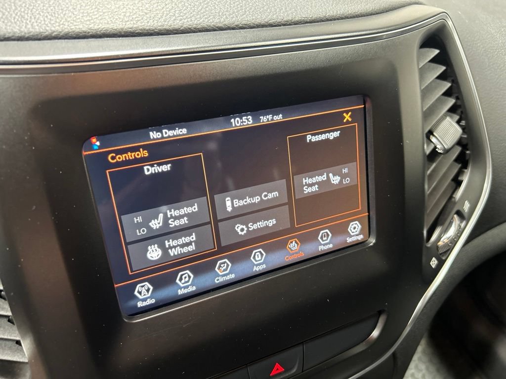 Certified 2019 Jeep Cherokee Latitude Plus AWD/4WD image 14