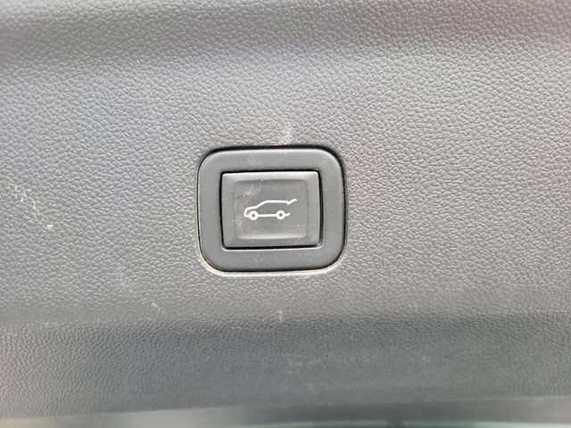 Used 2024 Chevrolet Suburban LT RWD image 21