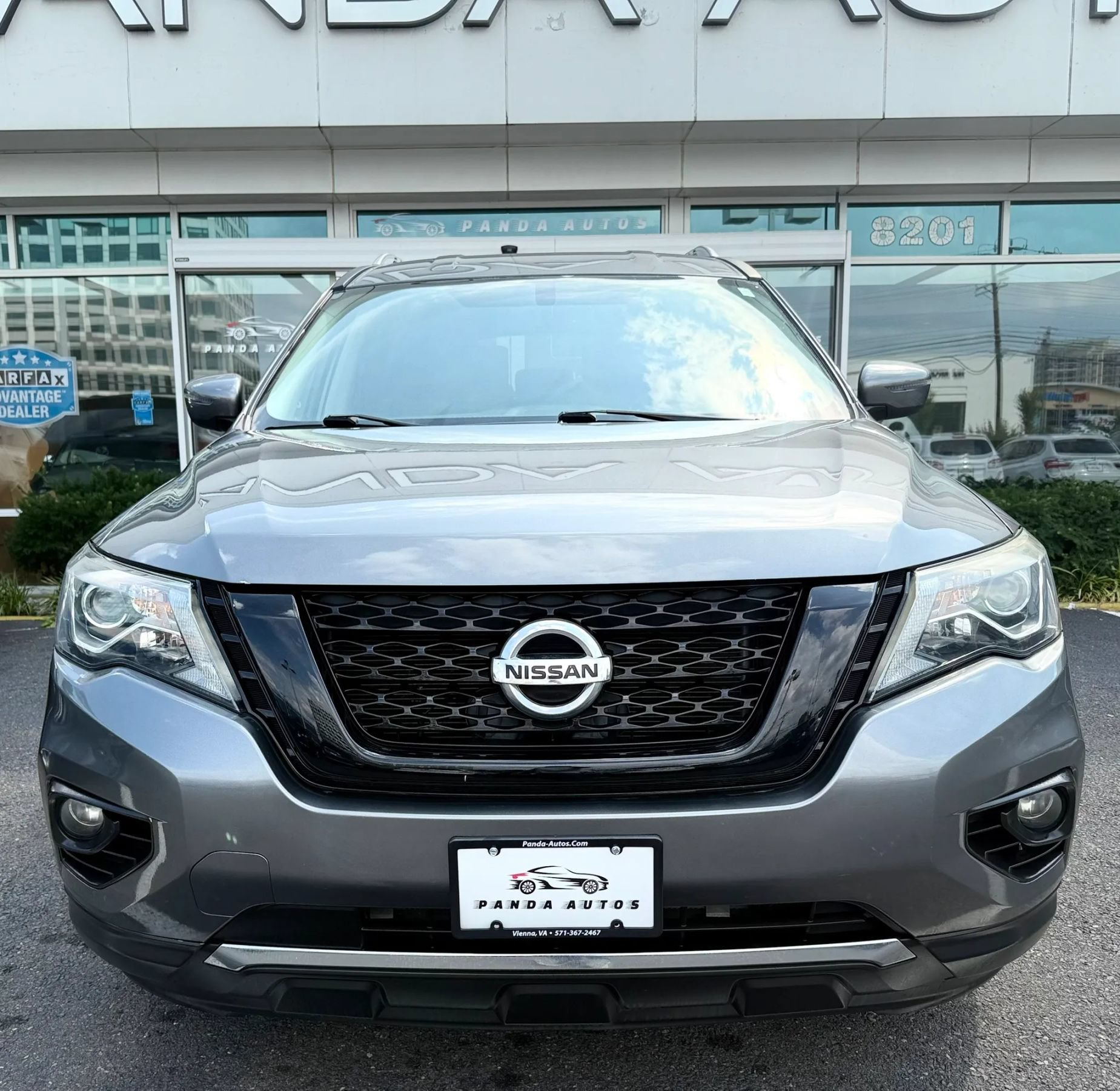 Used 2018 Nissan Pathfinder SV AWD/4WD image 2
