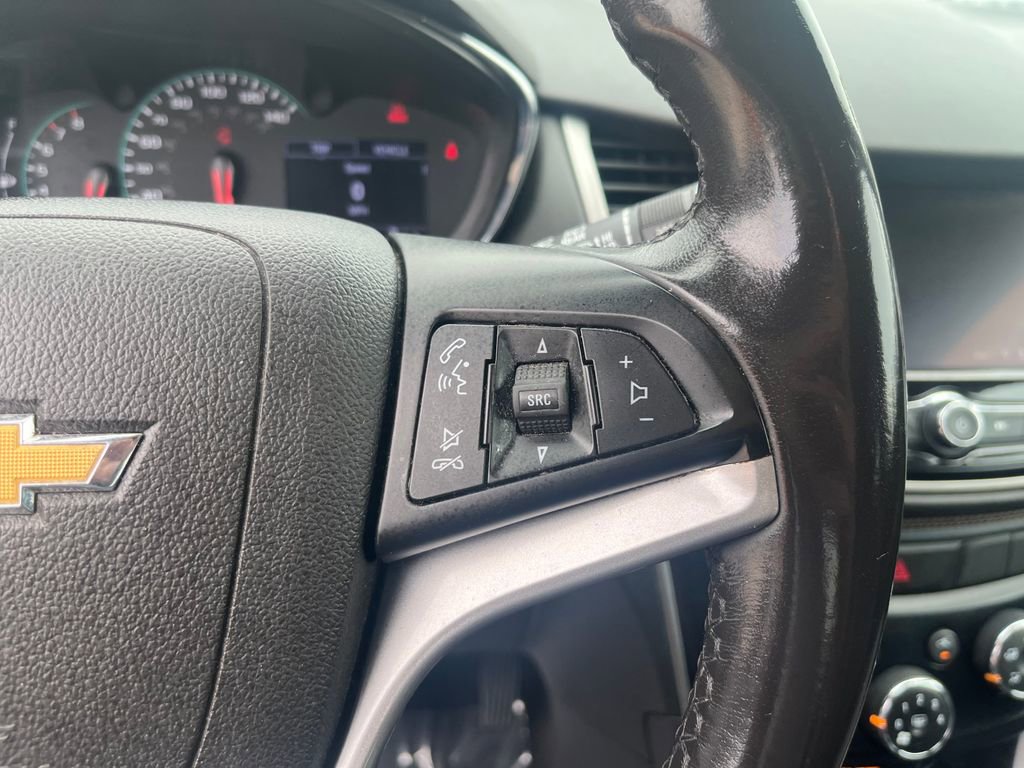 Used 2020 Chevrolet Trax LT w/ Driver Confidence Package FWD image 30