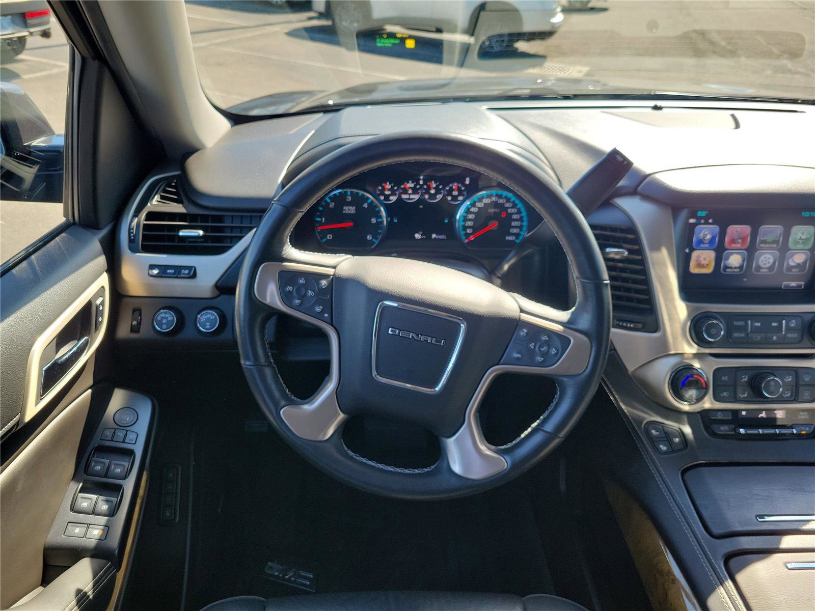 Used 2017 GMC Yukon Denali w/ Open Road Package AWD/4WD image 12