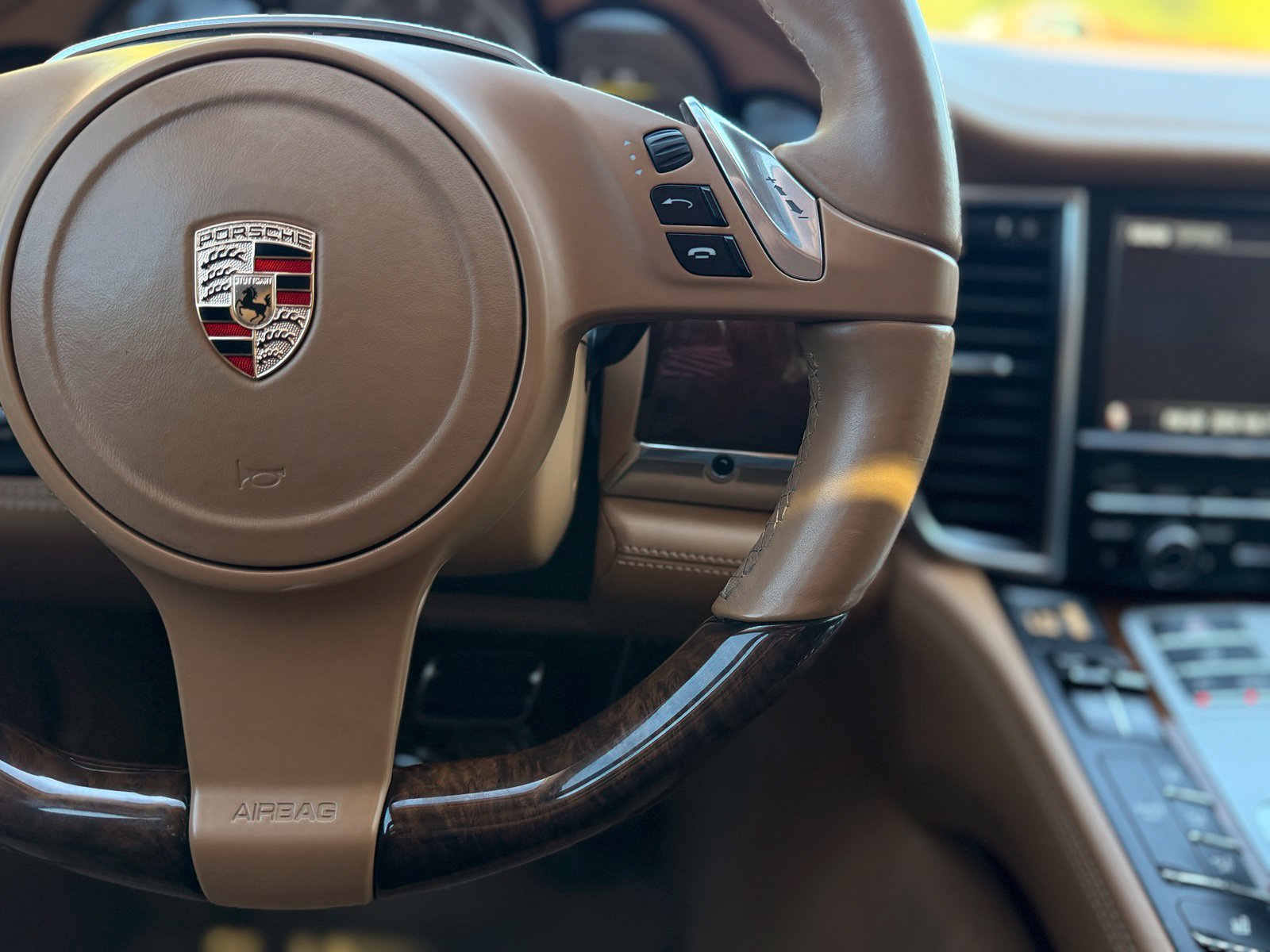 Used 2012 Porsche Panamera AWD/4WD image 27