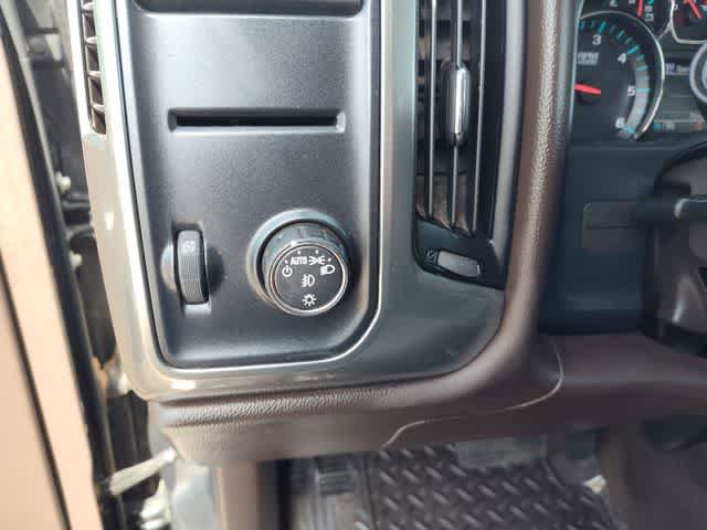 Used 2018 Chevrolet Silverado 1500 LT w/ LT Eassist Package RWD image 13