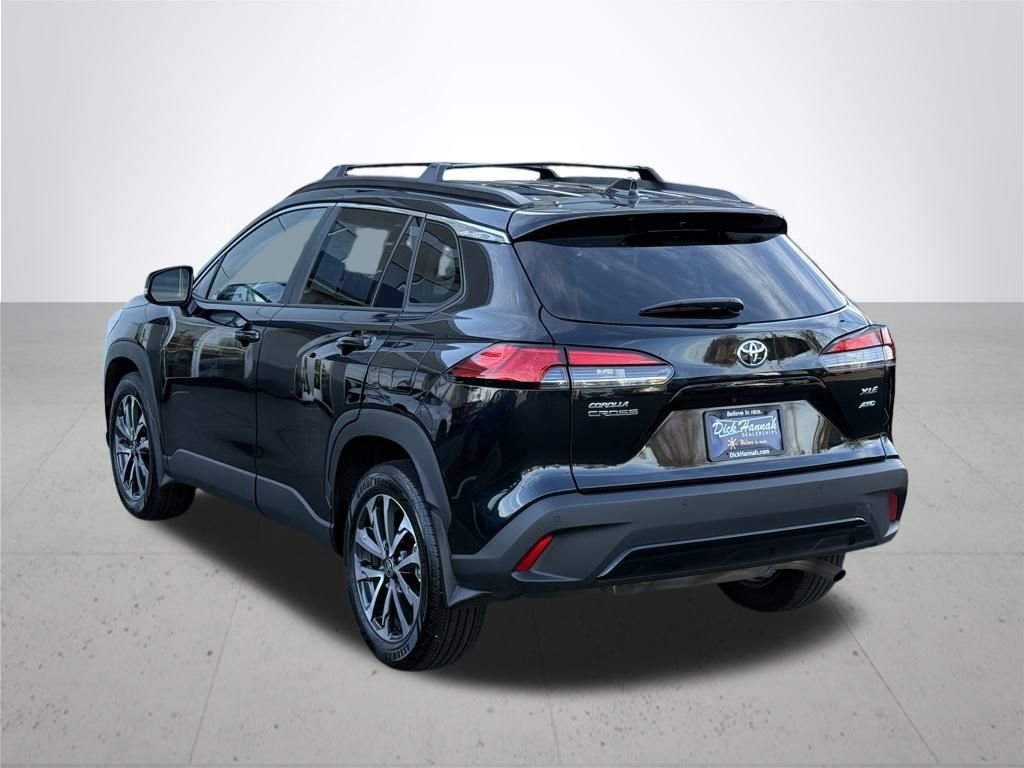Used 2024 Toyota Corolla Cross XLE image 8