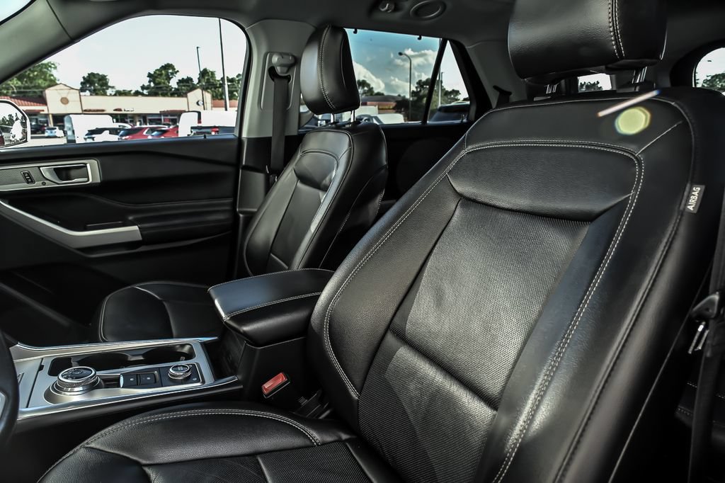 Used 2022 Ford Explorer Limited AWD/4WD image 16