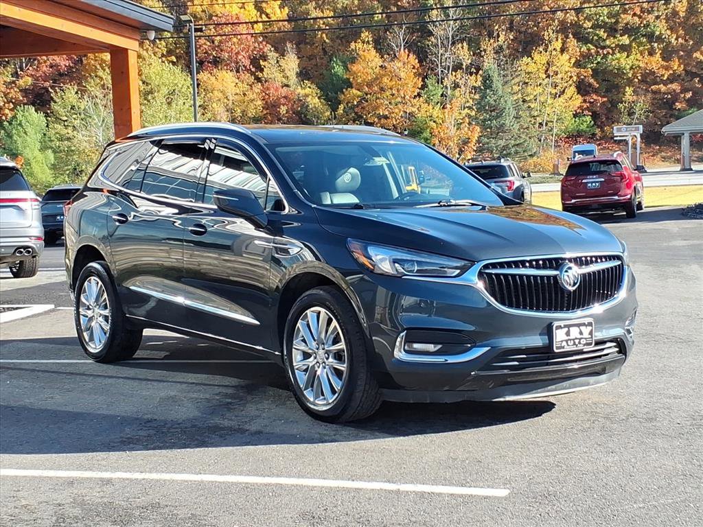 Used 2021 Buick Enclave Essence w/ Sound and Sites Package image 3