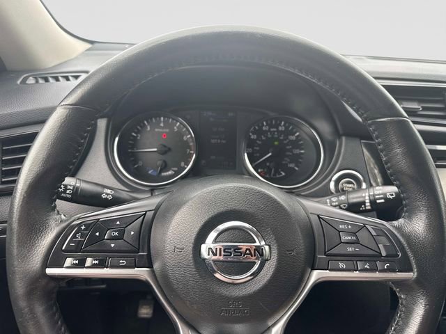 Used 2018 Nissan Rogue SV image 22