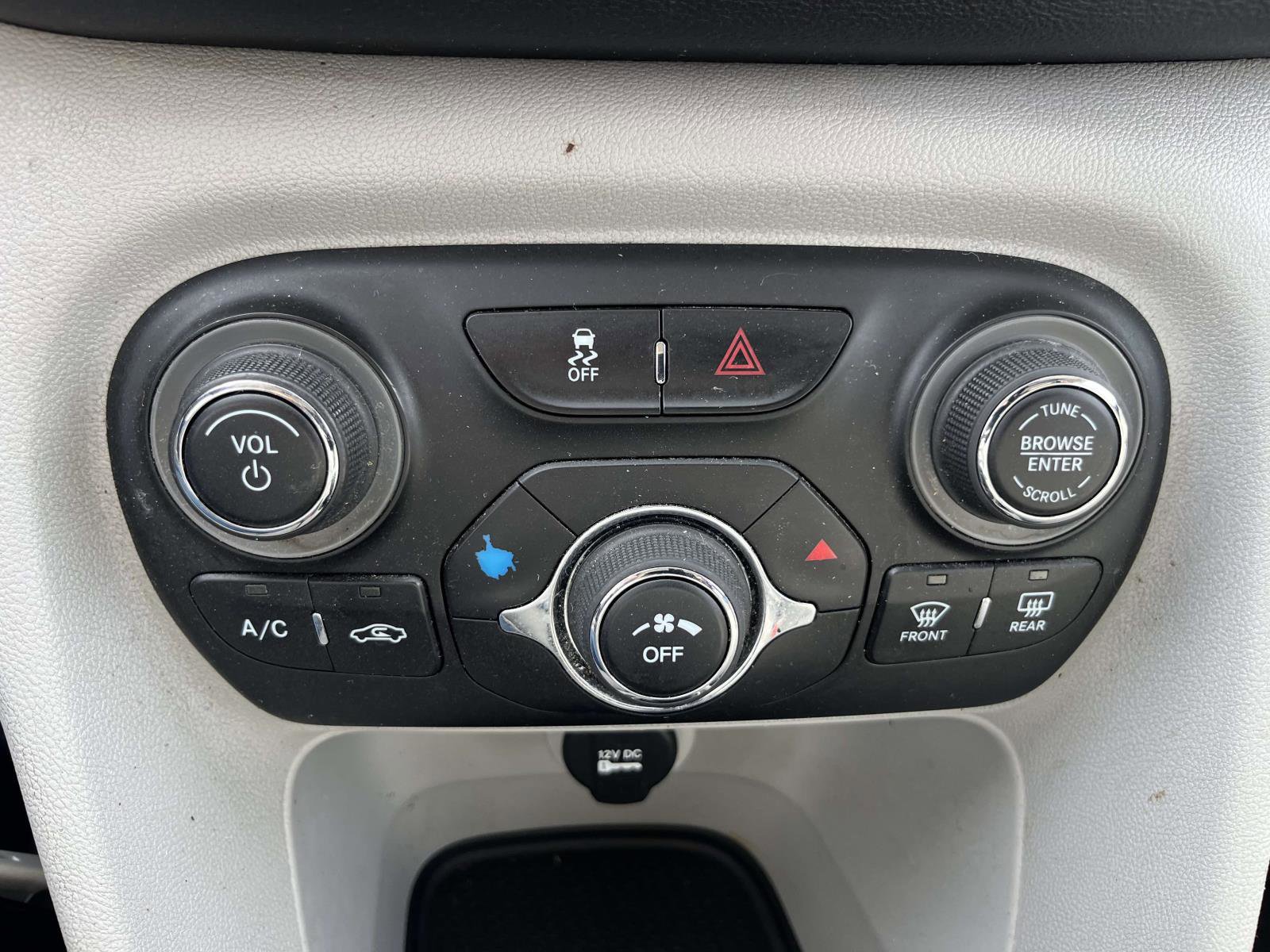 Used 2013 Dodge Dart SXT image 16