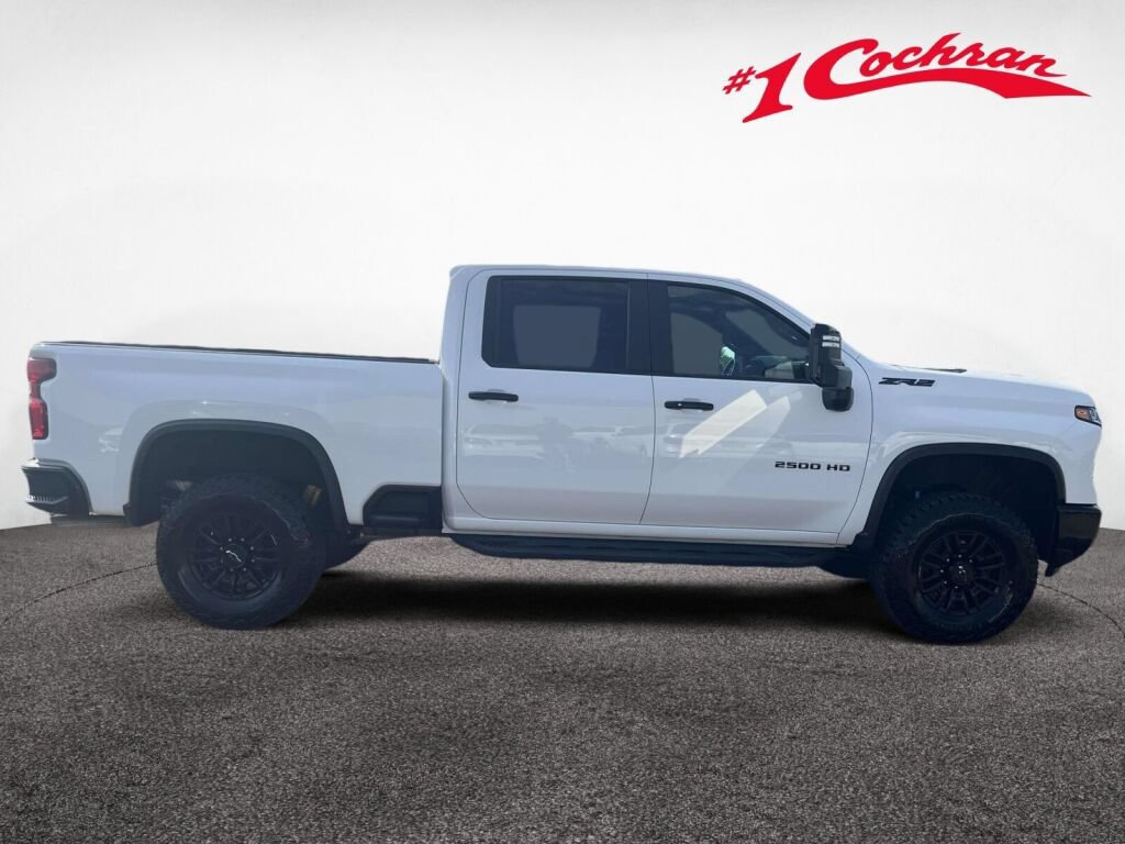 Used 2024 Chevrolet Silverado 2500 ZR2 w/ Technology Package AWD/4WD image 6