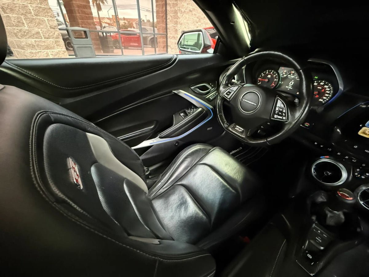 Used 2016 Chevrolet Camaro SS RWD image 44