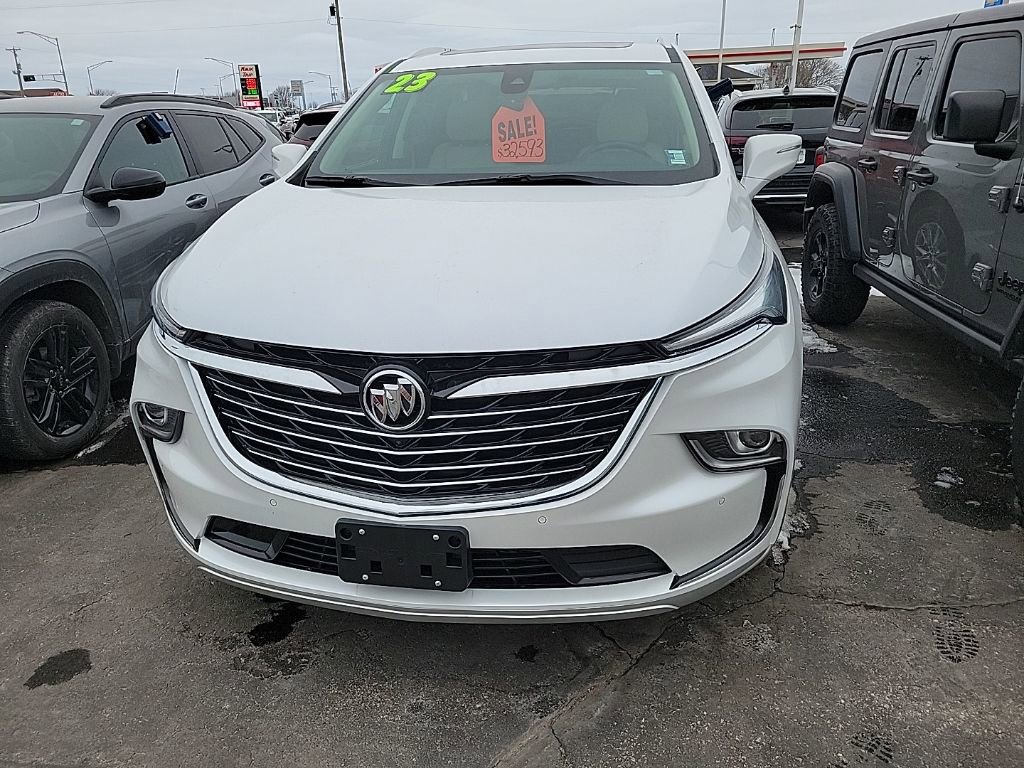 Used 2023 Buick Enclave Essence w/ Experience Buick Package image 2