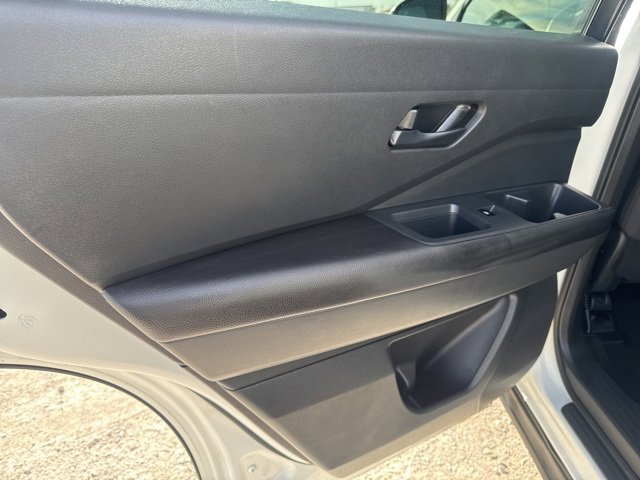 Used 2024 Nissan Pathfinder SV image 23