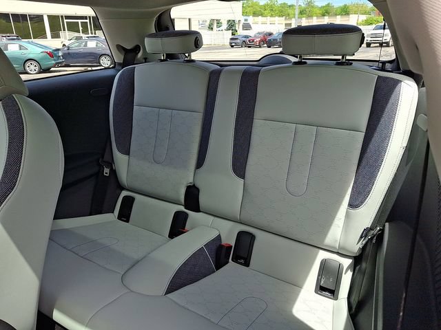 Used 2025 MINI Cooper S FWD image 12