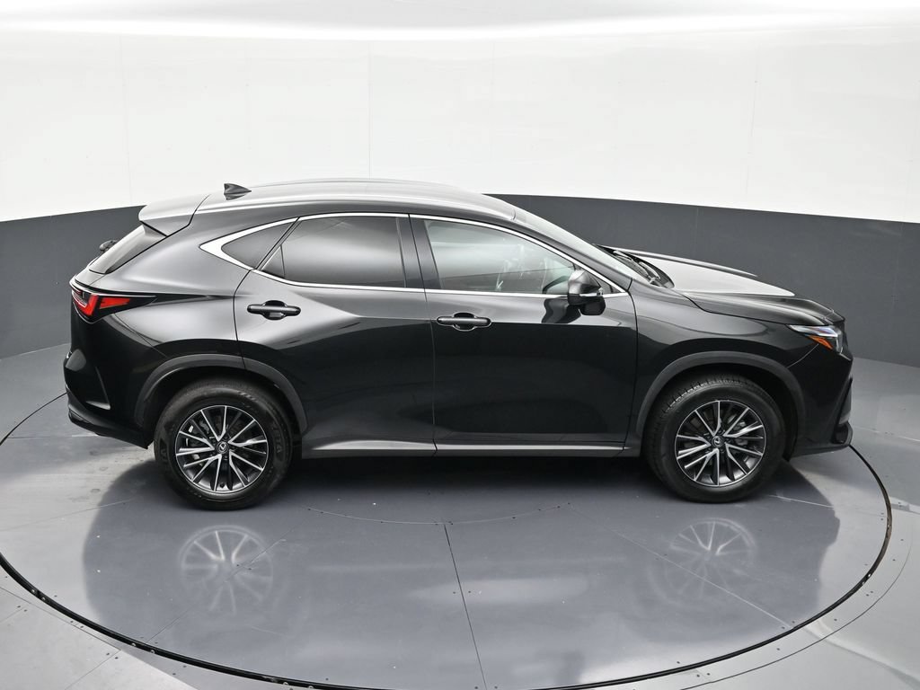 Used 2024 Lexus NX 250 FWD w/ Towing Package (2000 Lbs) image 17