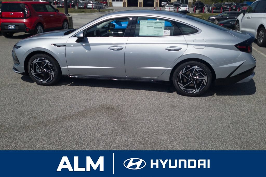 New 2026 Hyundai Sonata SEL FWD image 10