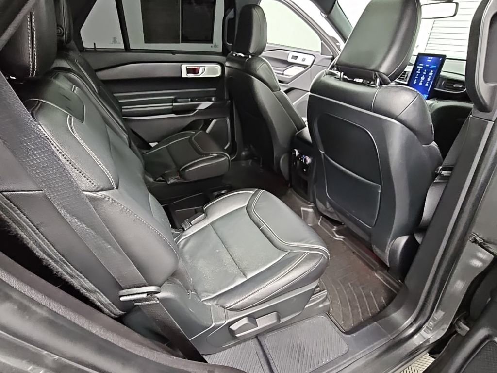 Used 2020 Ford Explorer ST w/ ST Street Pack image 38