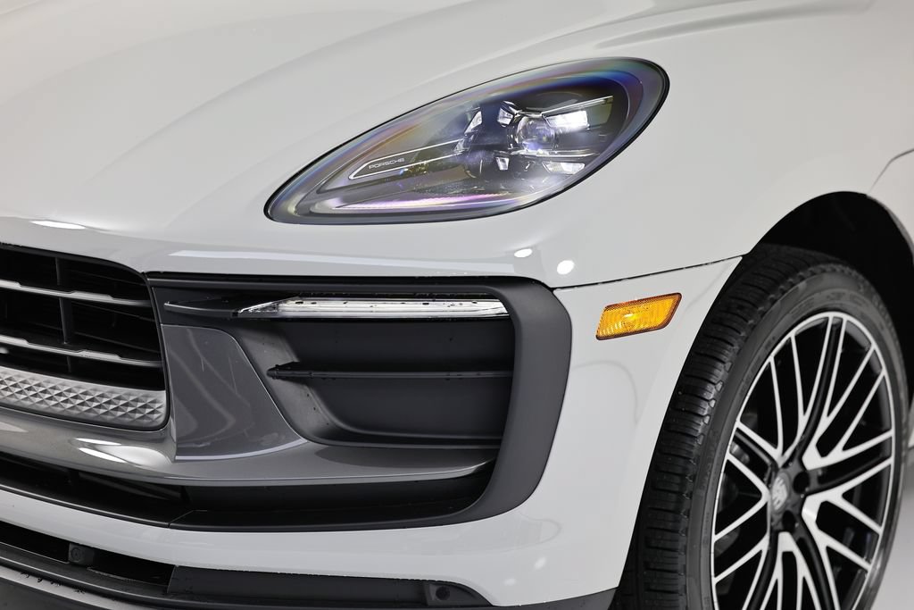 New 2026 Porsche Macan Turbo AWD/4WD image 11