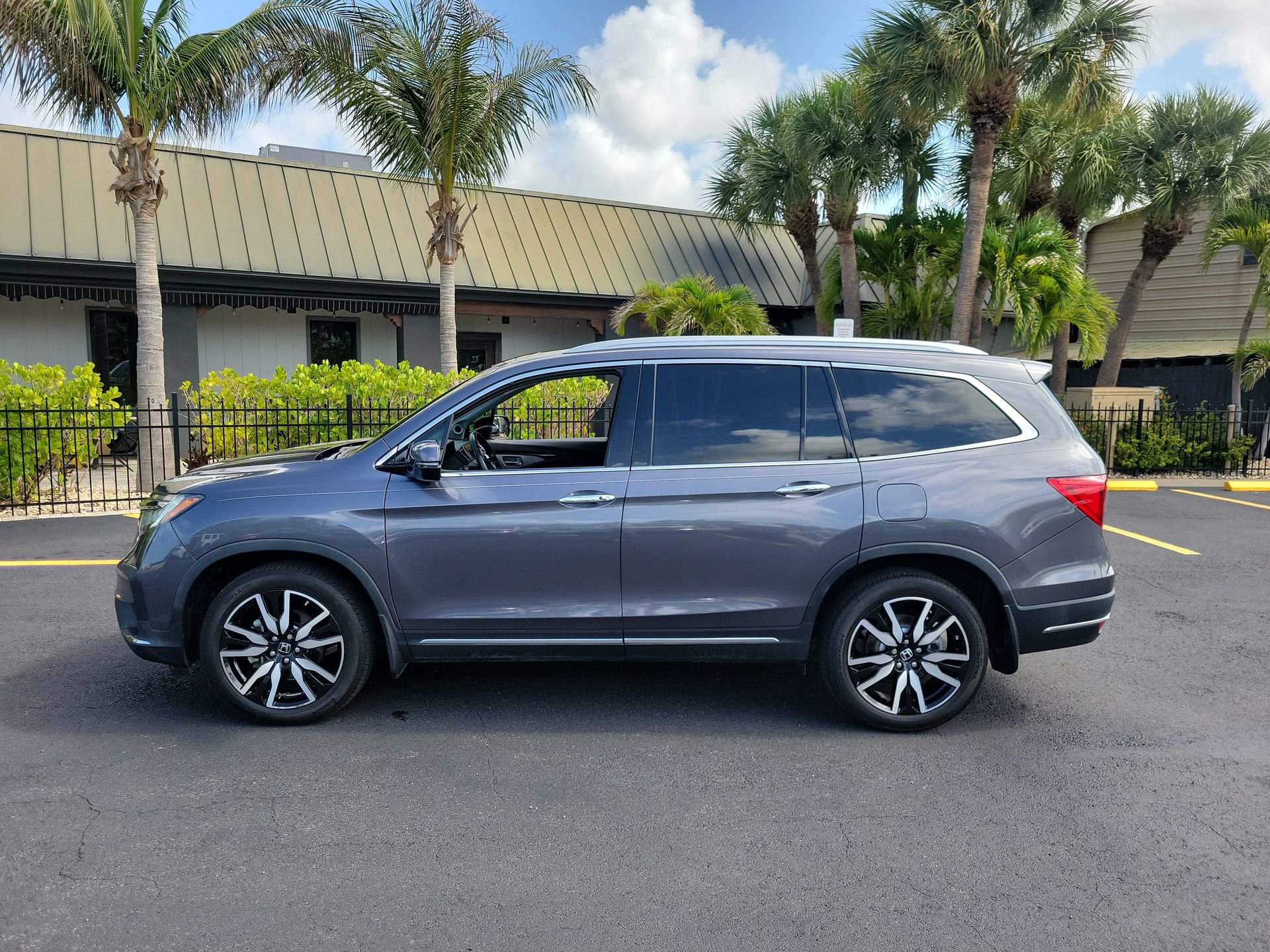 Used 2019 Honda Pilot Elite image 9