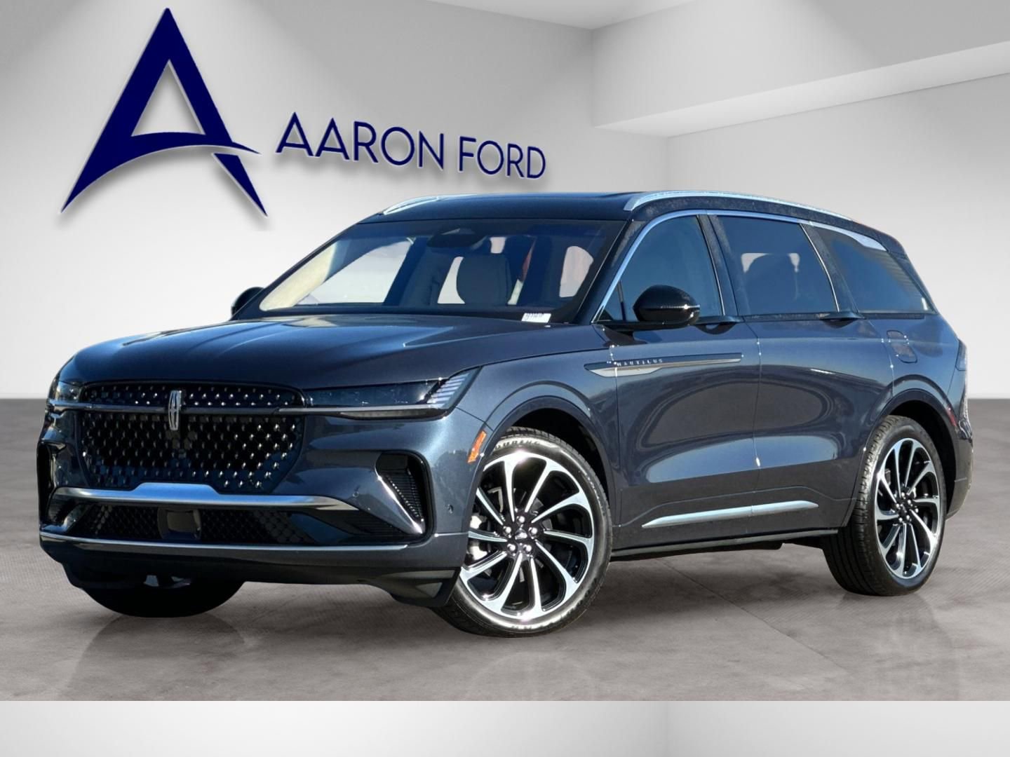 Used 2024 Lincoln Nautilus Black Label image 2