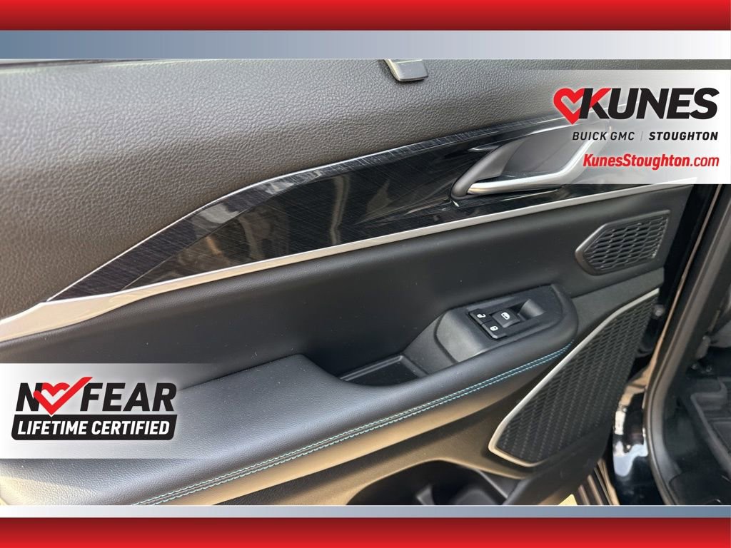 Used 2023 Jeep Grand Cherokee Trailhawk w/ Luxury Tech Group III image 39