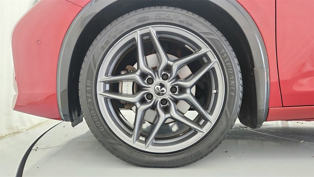 Used 2018 INFINITI QX30 Sport w/ Sport Leather Package image 39