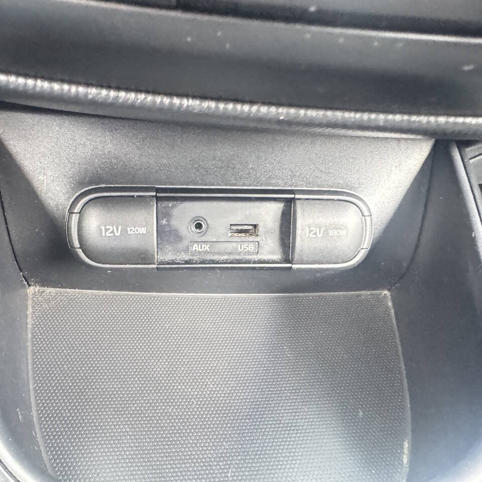Used 2014 Kia Soul FWD image 14