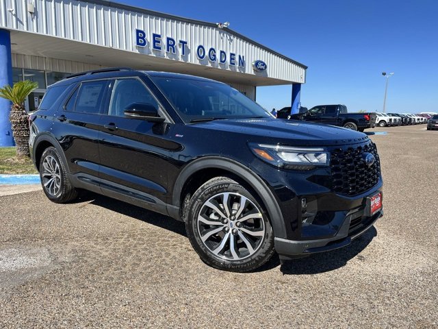 New 2026 Ford Explorer ST-Line image 1