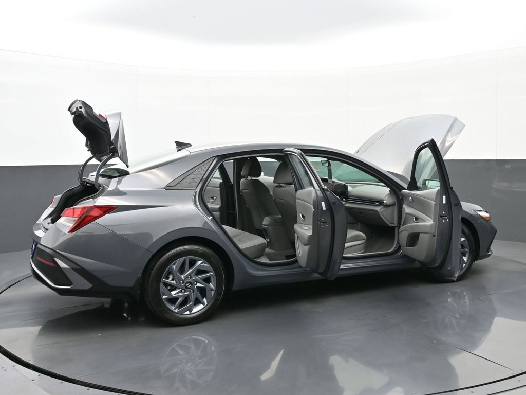 Certified 2024 Hyundai Elantra SEL FWD image 48