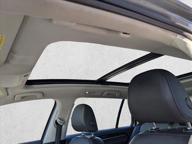 Used 2015 Volkswagen Golf TDI SEL w/ Lighting Package (SEL) image 16