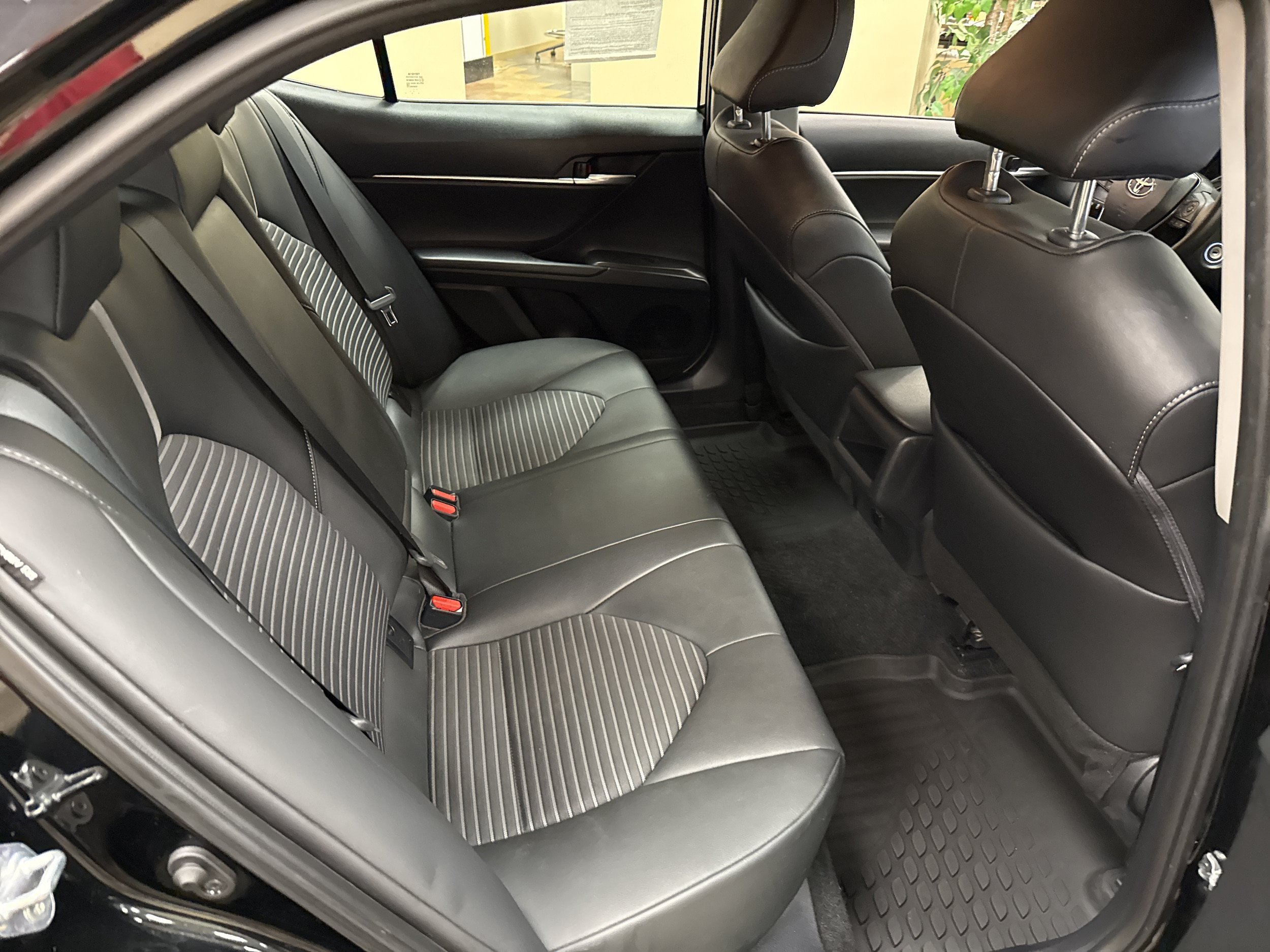 Used 2023 Toyota Camry SE FWD image 18