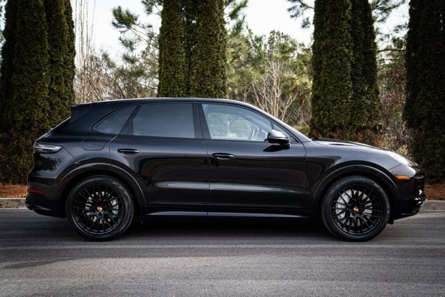 Used 2021 Porsche Cayenne GTS image 12