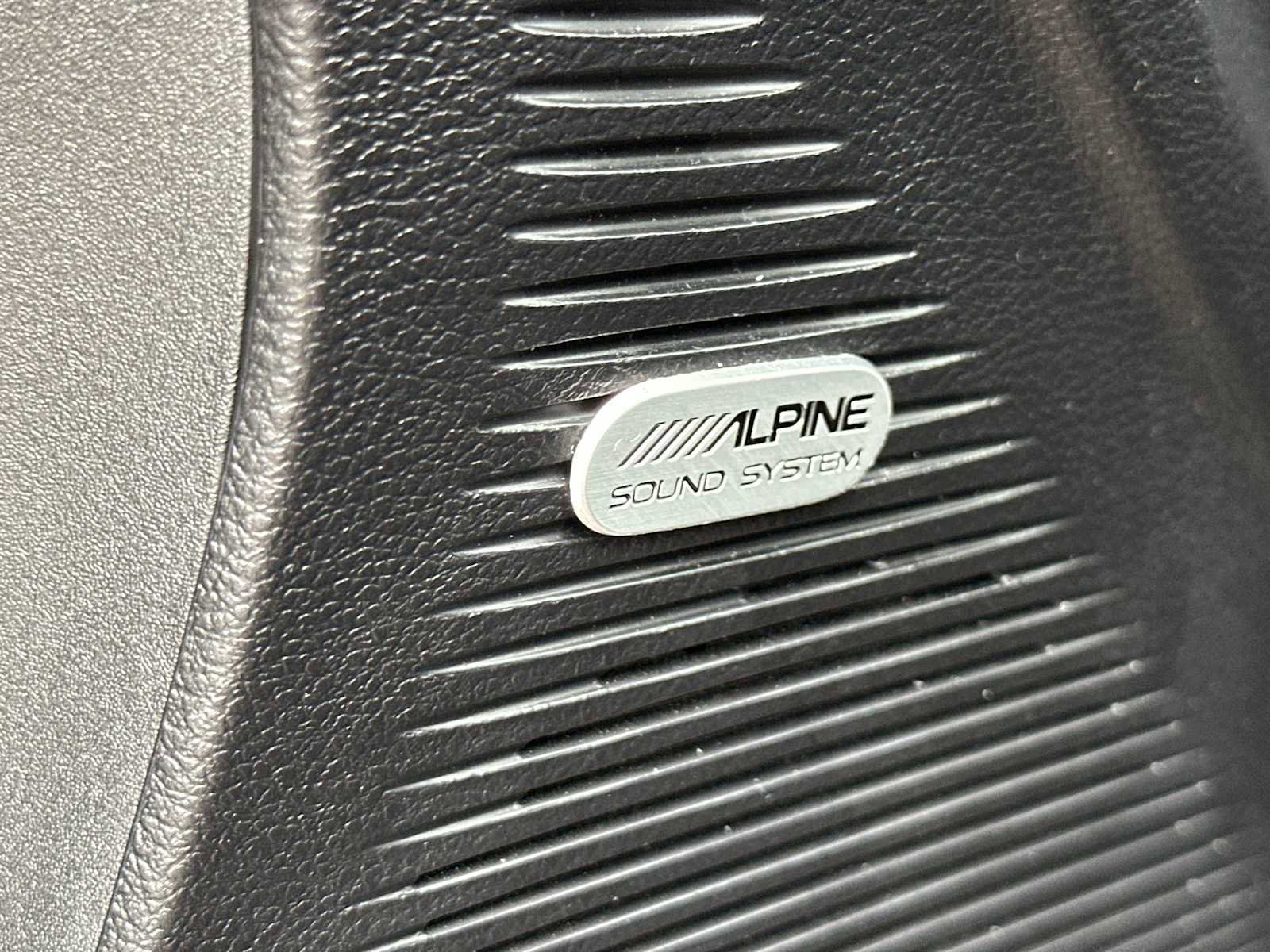 Used 2023 Dodge Challenger SXT RWD image 16