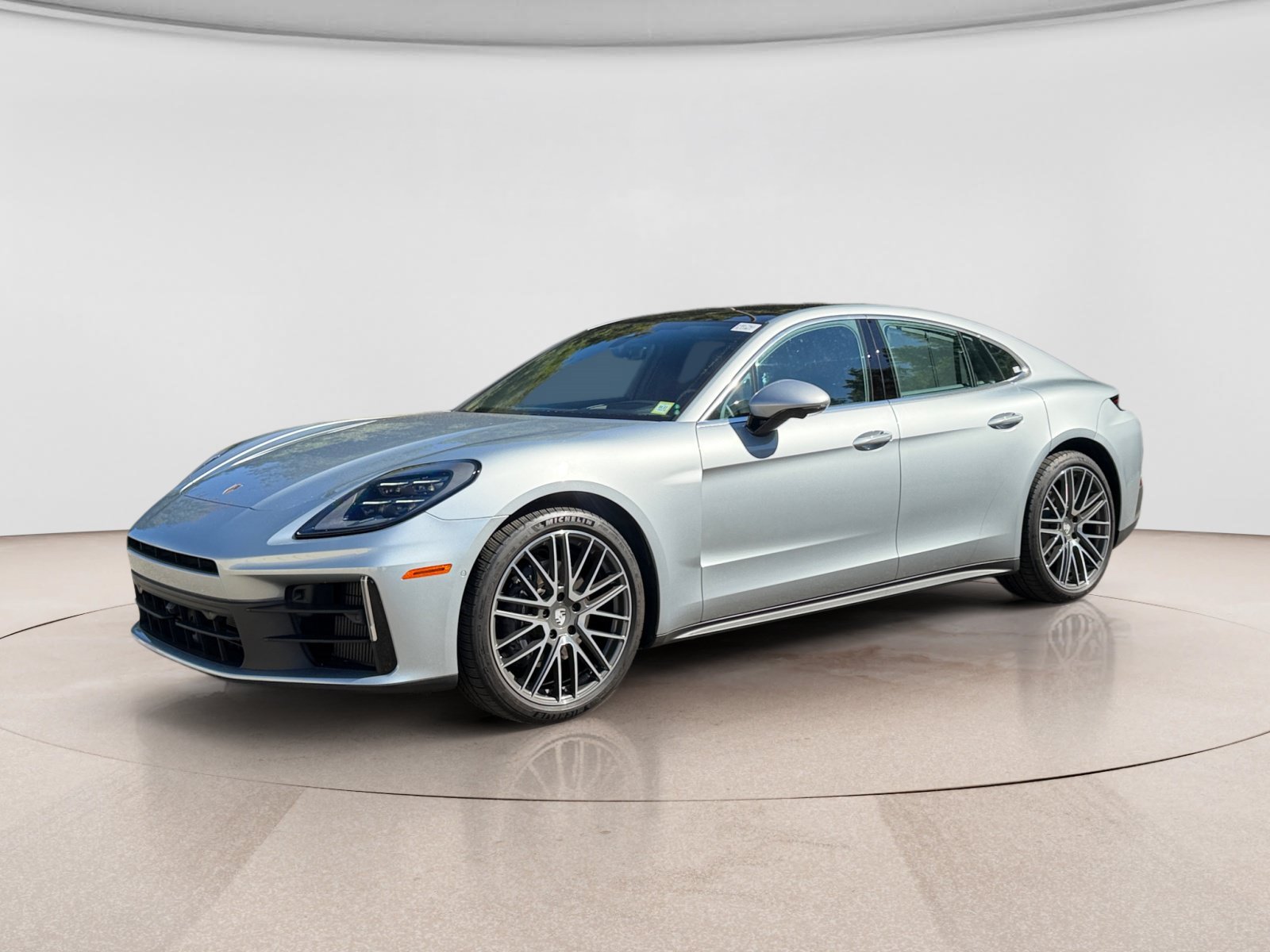 Used 2025 Porsche Panamera 4 AWD/4WD image 1