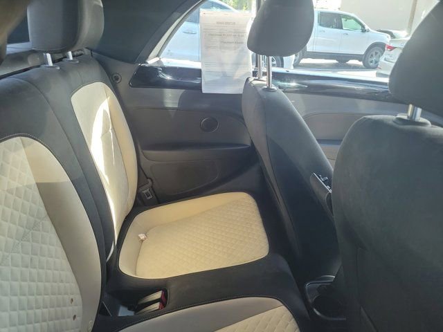 Used 2019 Volkswagen Beetle 2.0T SE FWD image 4