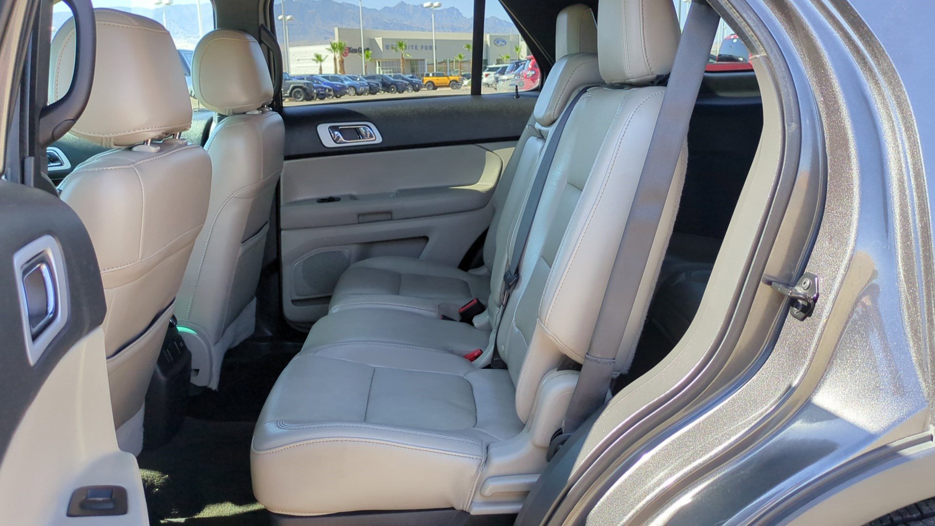 Used 2015 Ford Explorer Limited w/ Equipment Group 302A FWD image 27