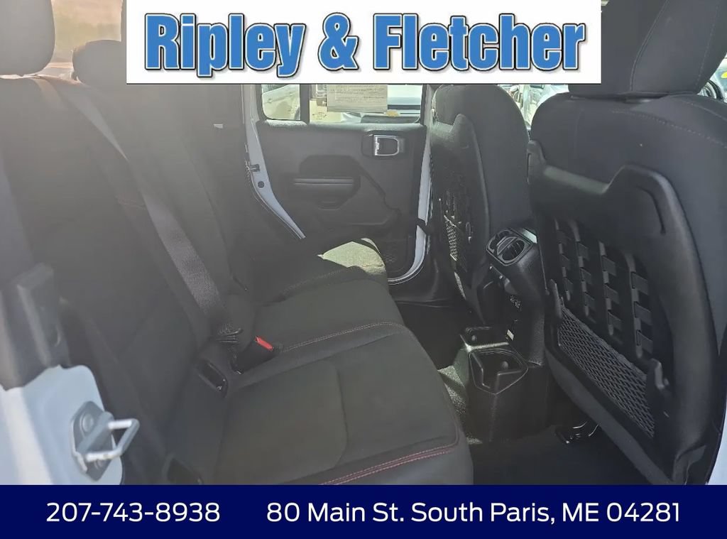 Used 2021 Jeep Gladiator Rubicon w/ Cold Weather Group AWD/4WD image 15