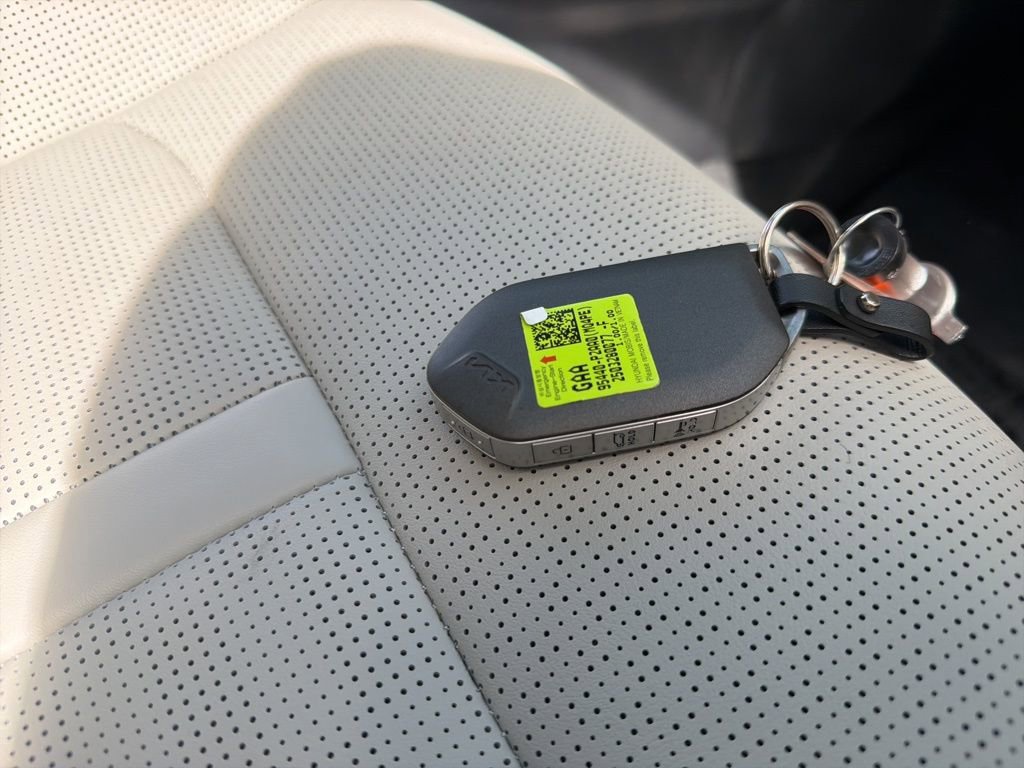 Used 2025 Kia Sorento EX w/ Panoramic Sunroof Package image 27