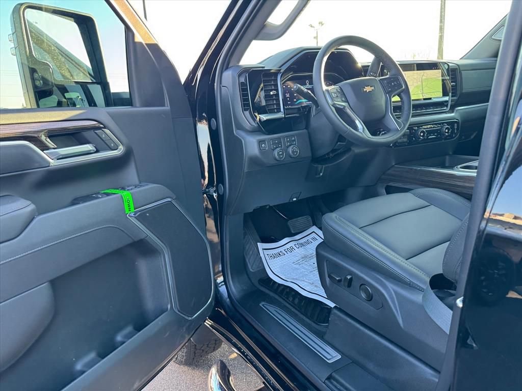 New 2026 Chevrolet Silverado 2500 LT image 11