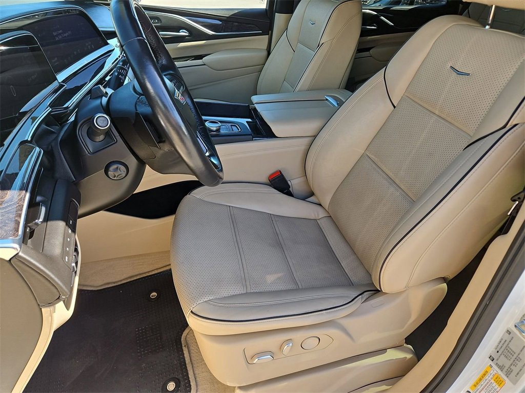 Certified 2023 Cadillac Escalade Premium Luxury w/ Performance Package image 22