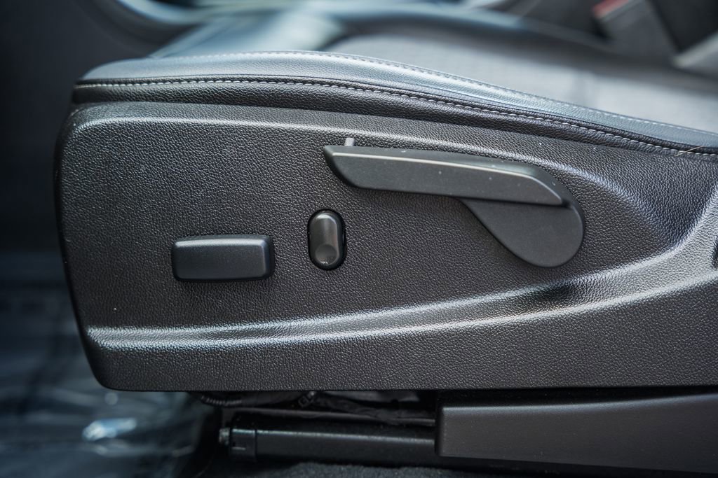 Used 2019 Chevrolet Colorado Z71 image 40