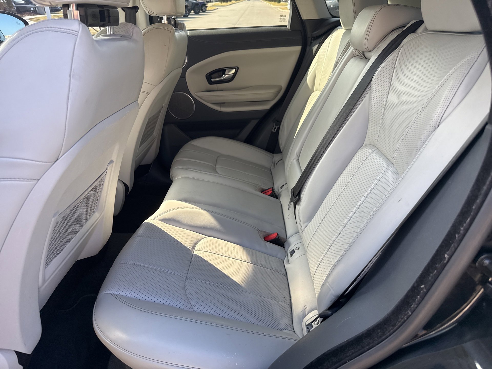 Used 2019 Land Rover Range Rover Evoque HSE image 12