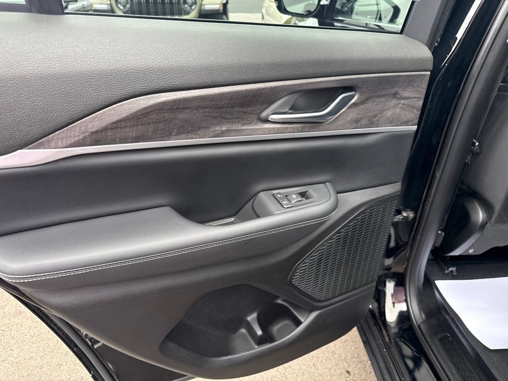 Used 2023 Jeep Grand Cherokee Limited AWD/4WD image 31
