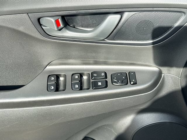 Used 2023 Hyundai Kona SEL FWD image 17
