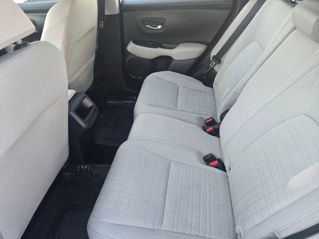 Certified 2025 Honda HR-V LX image 15