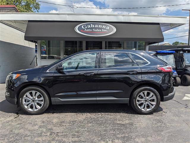 Used 2024 Ford Edge Titanium image 2