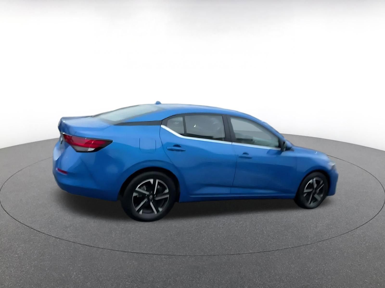 Used 2025 Nissan Sentra SV image 14