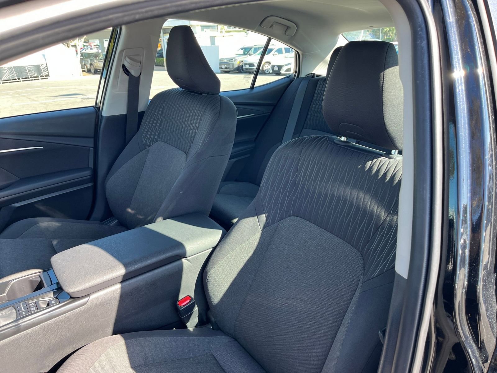 Used 2025 Toyota Camry LE image 27